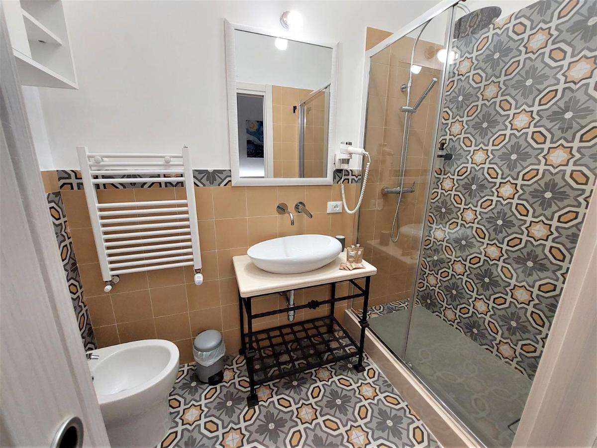 Leone Apartments Палермо Экстерьер фото