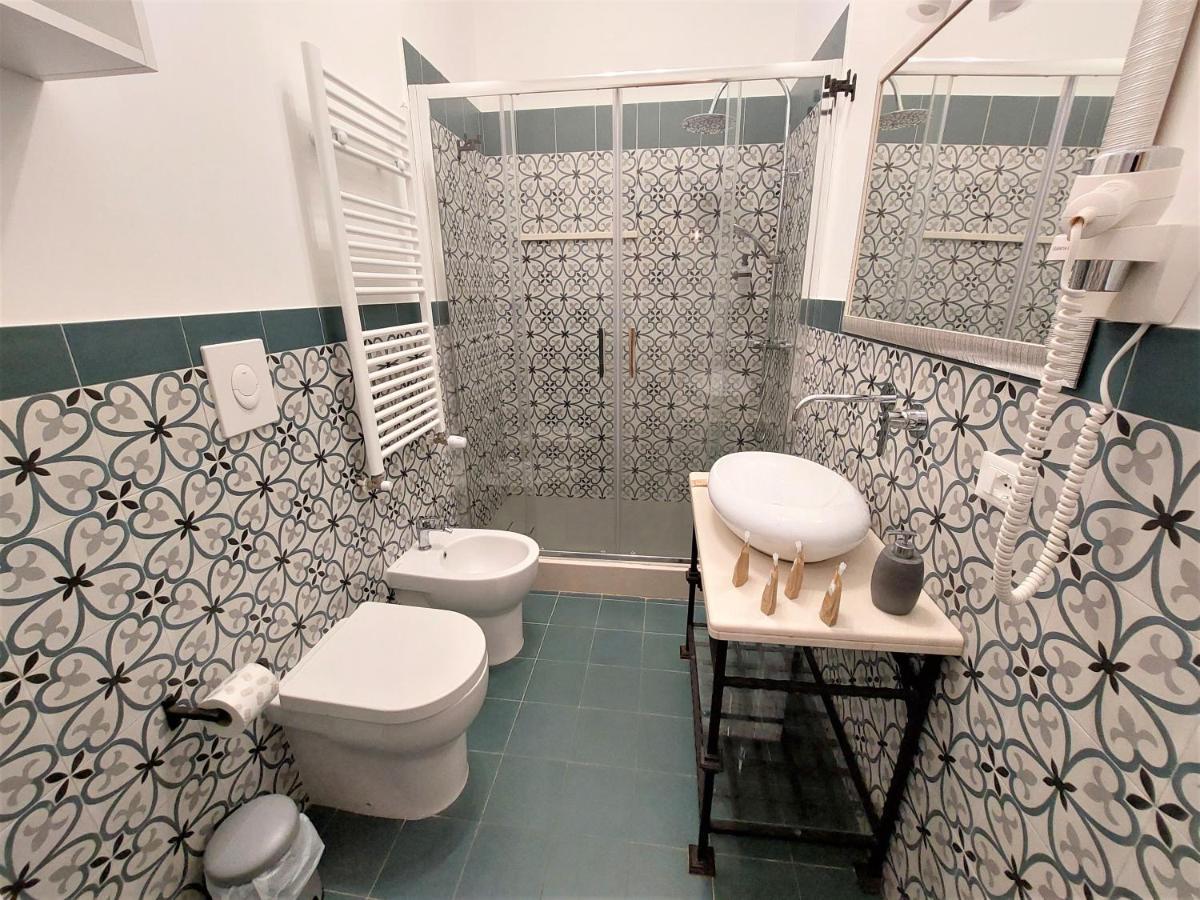 Leone Apartments Палермо Экстерьер фото